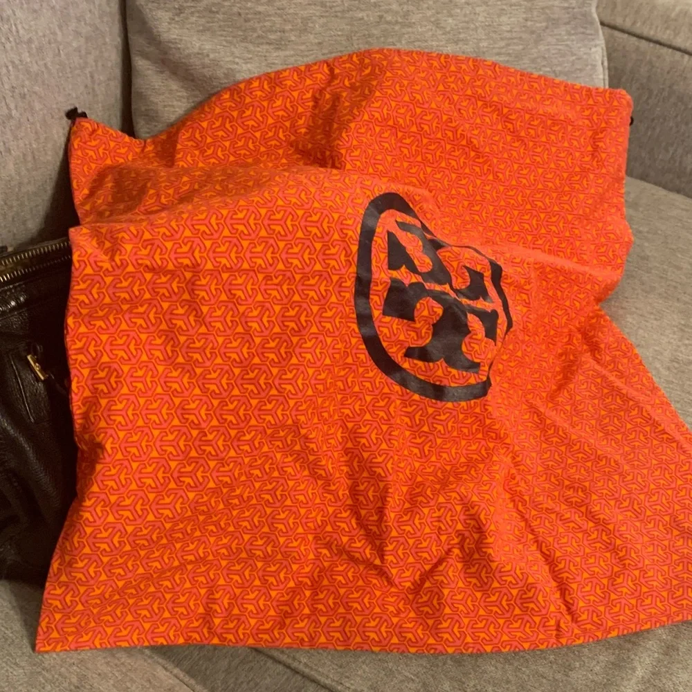 Tory Burch Black Pebbled Leather Satchel with Gold-Tone Logo Purse 👛 - Picture 5 of 17